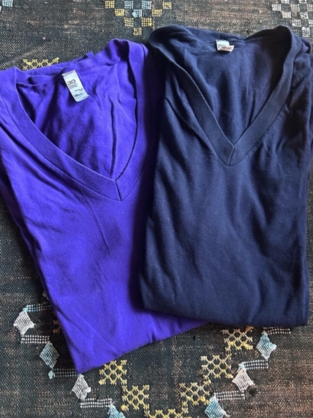 Los Angeles Apparel Classic V-neck Tees 24056 in Purple & Navy, set of 2 size XL